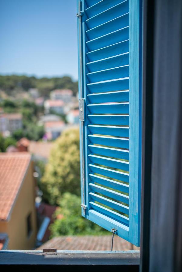 Hostel Flora Mali Losinj Exterior photo